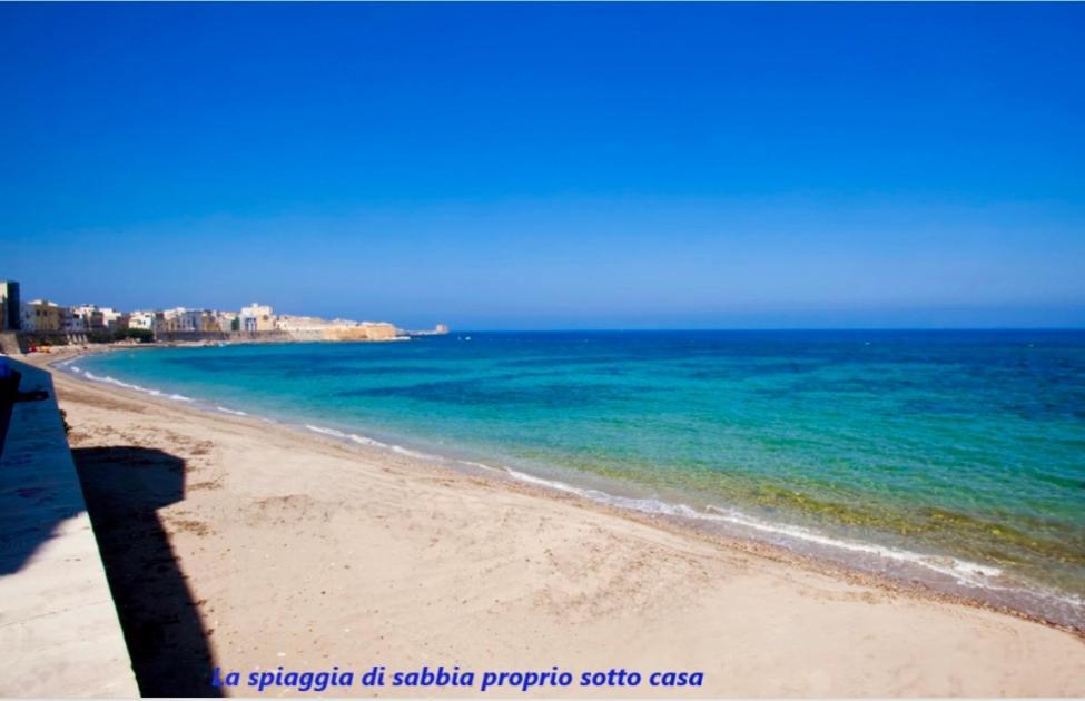Be Mediterraneo, In Centro Sul Mare - In The Center Beach Front - 80 Mq Трапані Екстер'єр фото